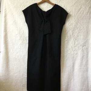Sans & Sans Black Cap-Sleeved Dress With Tie